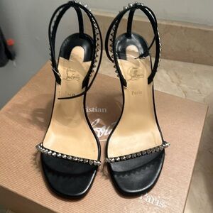 Christian Louboutin So Me 100 size 37.5